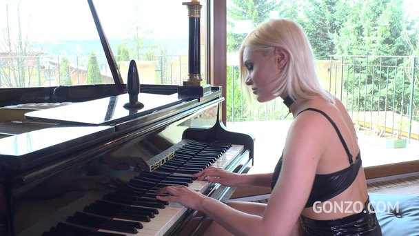 608px x 342px - Playing piano before hard fuck - Porn Video at XXX Dessert Tube