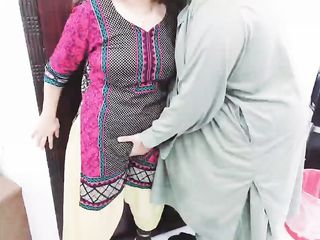 dude fucks chubby girlfriend