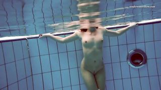 hot teen (18+) showing